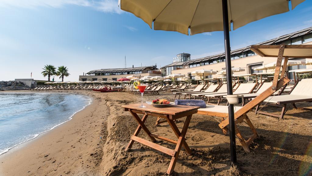 Hotel Riviera Dei Fiori San Lorenzo al Mare Exterior photo