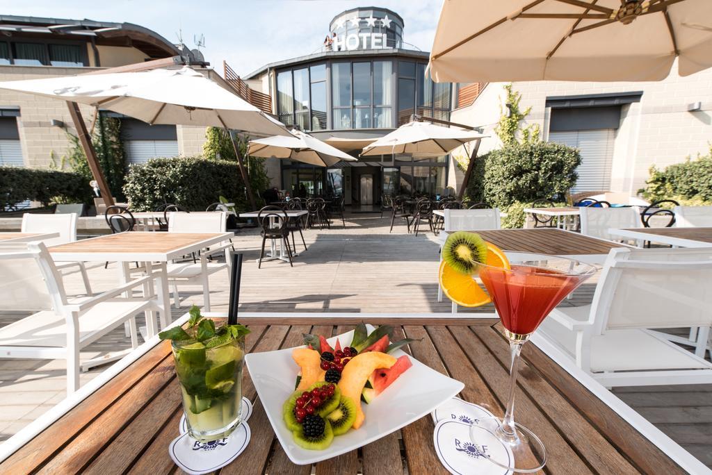 Hotel Riviera Dei Fiori San Lorenzo al Mare Exterior photo